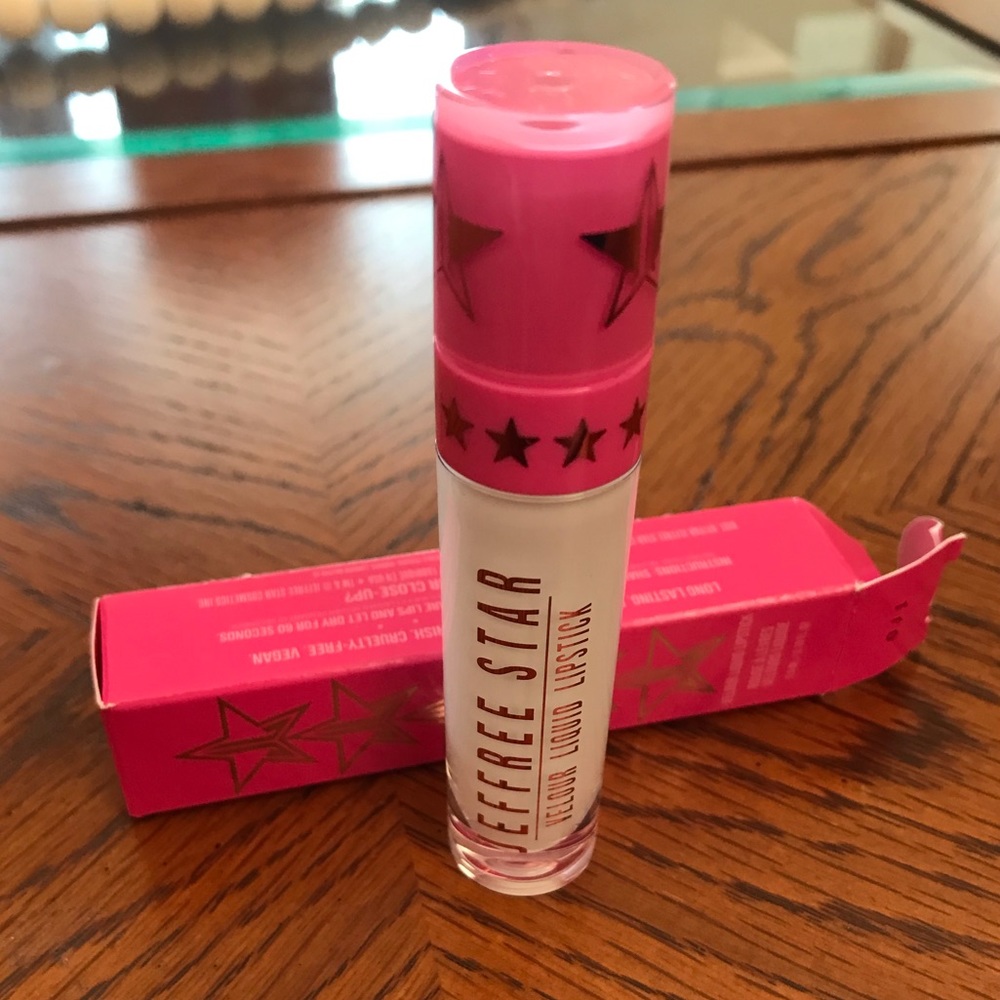 Jeffree Star Velour Liquid Lipstick in Drug Lord